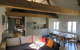 B&B / Studio De Druivelaar In Hartje Kluisbergen